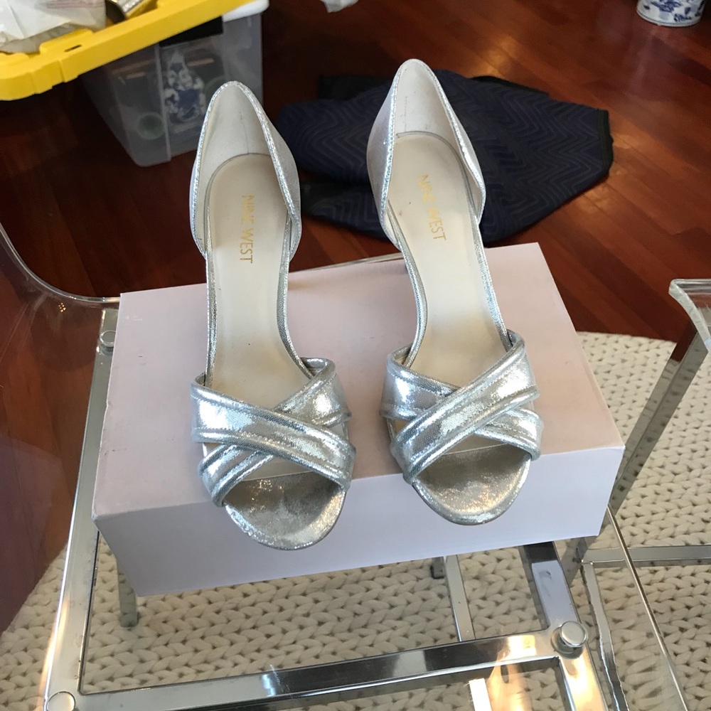 Nine West d’Orsay Peep-Toe Heels, sz 7